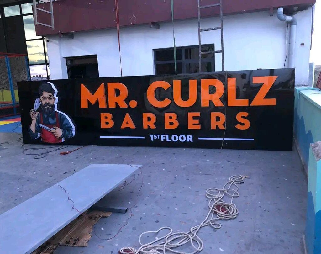Mr. Curlz Barbers Fascia