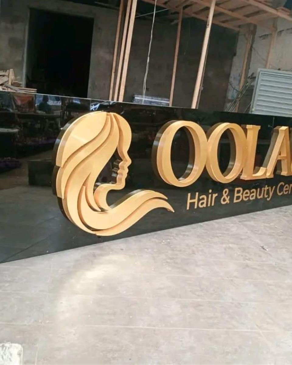 OOLALA Hair & Beauty Fascia